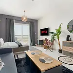 City Centre Prime Studio With Pool And Gym Access