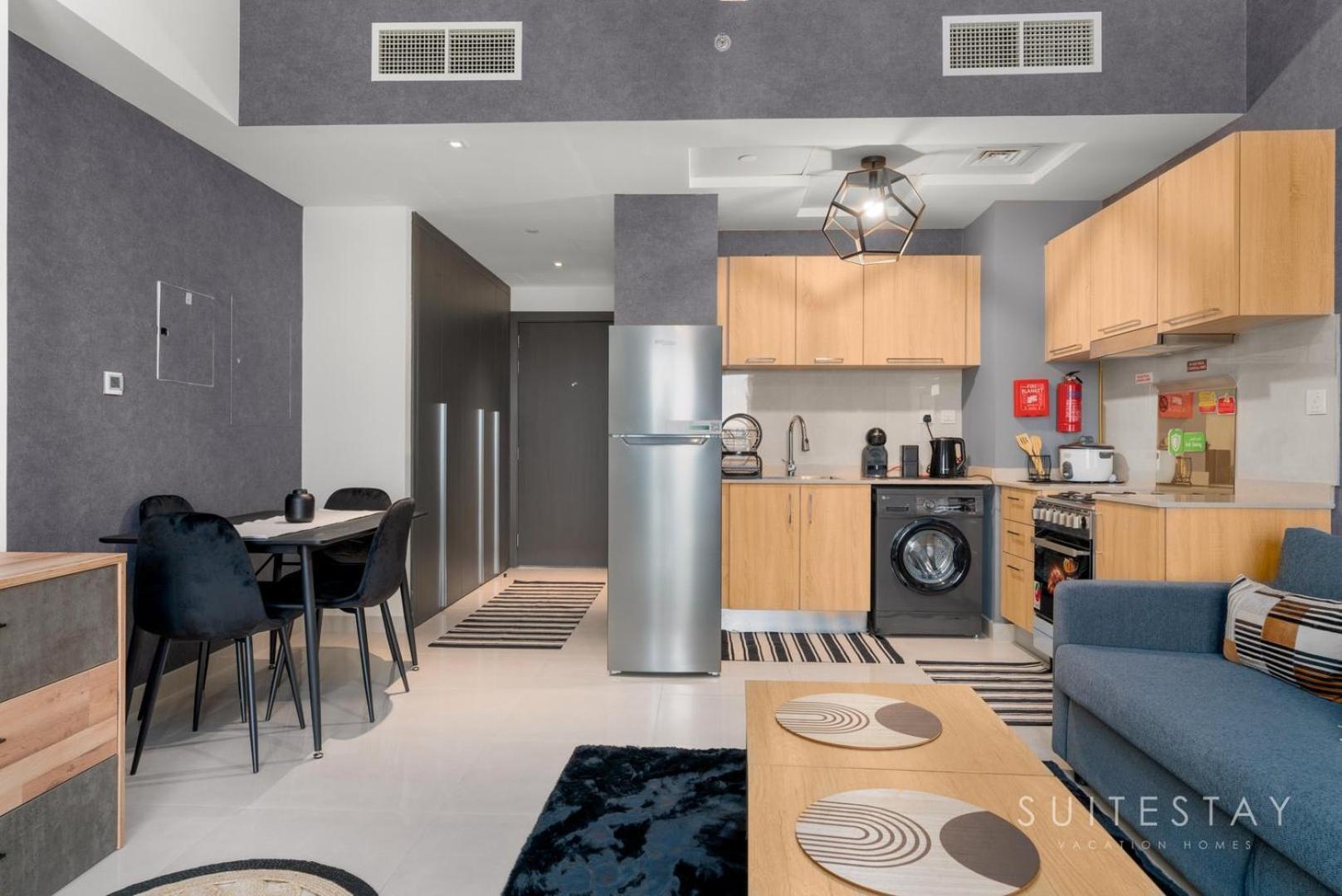 Centre Prime With Pool And Gym Access * Dubai